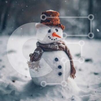 Intra Συλλεκτικό Ξύλινο Παζλ Plywood  4mm - Χαριτωμένος χιονάνθρωπος με καφέ καπέλο και κασκόλ στη χώρα των θαυμάτων του χειμώνα Σε Ξύλινο Κουτί - Διαστάσεις Puzzle: 10x10 cm – 25 κομμάτια - Image 1