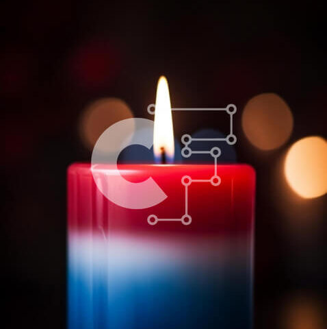 Intra Συλλεκτικό Ξύλινο Παζλ Plywood  4mm - Αναμμένο κόκκινο, λευκό και μπλε κερί για τον εορτασμό ειδικών περιστάσεων Σε Ξύλινο Κουτί - Διαστάσεις: 10x10 cm – 25 κομμάτια - Image 1