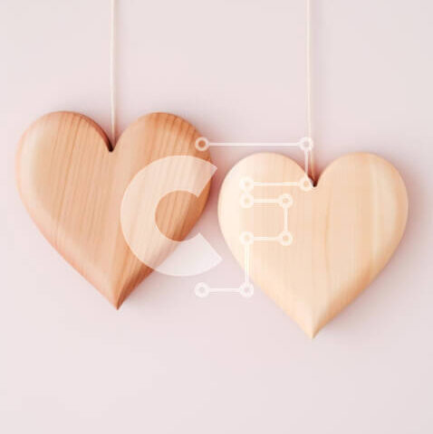 Intra Συλλεκτικό Ξύλινο Παζλ Plywood  4mm - Στολίδια σε σχήμα καρδιάς για την ημέρα του Αγίου Βαλεντίνου και ειδικές περιστάσεις Σε Ξύλινο Κουτί - Διαστάσεις Puzzle: 10x10 cm – 25 κομμάτια - Image 1