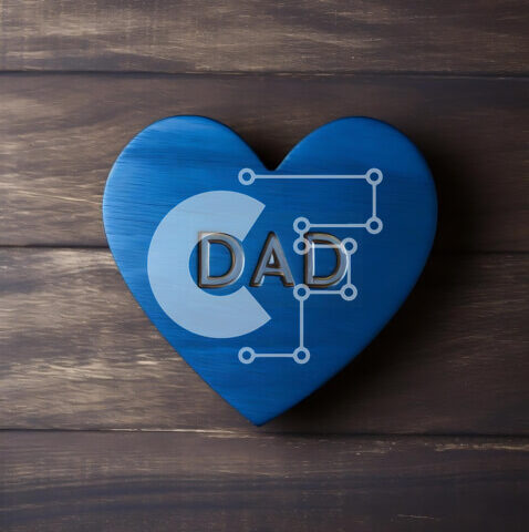 Intra Συλλεκτικό Ξύλινο Παζλ Plywood 4mm - Κουτί δώρου Dad σε σχήμα καρδιάς σε ρουστίκ ξύλινο φόντο Σε Ξύλινο Κουτί - Διαστάσεις: 10x10 cm – 25 κομμάτια - Image 1