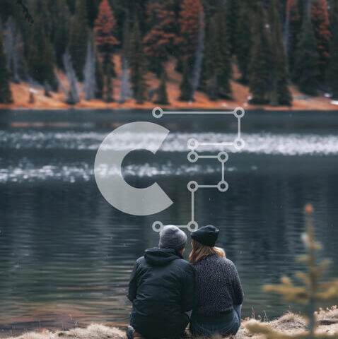 Intra Συλλεκτικό Ξύλινο Παζλ Plywood  4mm - Ζευγάρι που απολαμβάνει μια γαλήνια θέα στη λίμνη Σε Ξύλινο Κουτί - Διαστάσεις: 10x10 cm – 25 κομμάτια - Image 1