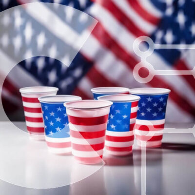 Intra Συλλεκτικό Ξύλινο Παζλ Plywood 4mm - Πλαστικά κύπελλα με σχέδιο αμερικανικής σημαίας για τους εορτασμούς της Ημέρας της Ανεξαρτησίας Σε Ξύλινο Κουτί - Διαστάσεις: 10x10 cm – 25 κομμάτια - Image 1