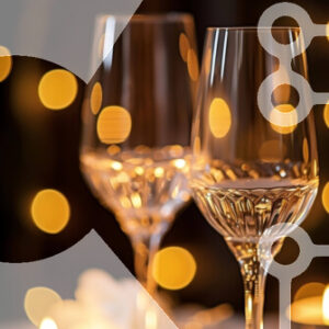 Intra Συλλεκτικό Ξύλινο Παζλ Plywood  4mm - Ρομαντικά ποτήρια κρασιού και κεριά σε ένα λευκό τραπεζομάντιλο Σε Ξύλινο Κουτί - Διαστάσεις Puzzle: 10x10 cm – 25 κομμάτια