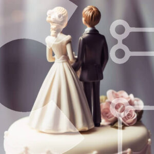 Intra Συλλεκτικό Ξύλινο Παζλ Plywood  4mm - Γαμήλια τούρτα με ειδώλια και τριαντάφυλλα νύφης και γαμπρού Σε Ξύλινο Κουτί - Διαστάσεις: 10x10 cm – 25 κομμάτια