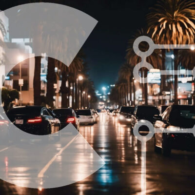 Intra Συλλεκτικό Ξύλινο Παζλ Plywood  4mm - City Street τη νύχτα με παρκαρισμένα αυτοκίνητα και πεζούς Σε Ξύλινο Κουτί - Διαστάσεις Puzzle: 10x10 cm – 25 κομμάτια - Image 1