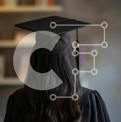 Intra Συλλεκτικό Ξύλινο Παζλ Plywood 4mm - Στιγμή αποφοίτησης κολεγίου ή πανεπιστημίου Σε Ξύλινο Κουτί - Διαστάσεις Puzzle: 10x10 cm – 25 κομμάτια - Image 1