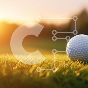 Intra Συλλεκτικό Ξύλινο Παζλ Plywood  4mm - Λευκή μπάλα του γκολφ στο γρασίδι στο ηλιοβασίλεμα Σε Ξύλινο Κουτί - Διαστάσεις Puzzle: 10x10 cm – 25 κομμάτια - Image 1