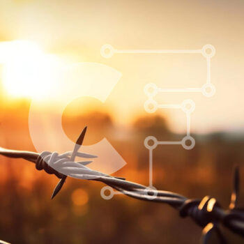 Intra Συλλεκτικό Ξύλινο Παζλ Plywood  4mm - Φράχτη από συρματοπλέγματα με ηλιοβασίλεμα Σε Ξύλινο Κουτί - Διαστάσεις: 10x10 cm – 25 κομμάτια - Image 1