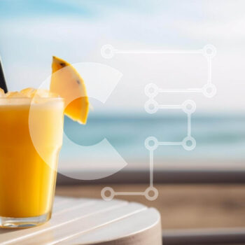 Intra Συλλεκτικό Ξύλινο Παζλ Plywood  4mm - Ποτήρι ποτό με γεύση πορτοκάλι δίπλα στην παραλία Σε Ξύλινο Κουτί - Διαστάσεις Puzzle: 10x10 cm – 25 κομμάτια - Image 1