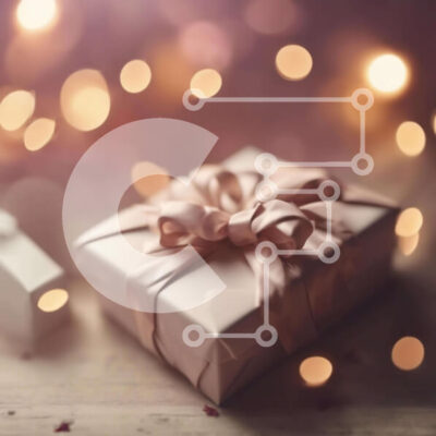 Intra Συλλεκτικό Ξύλινο Παζλ Plywood 4mm - Κουτί δώρου με λευκή κορδέλα σε ξύλινο τραπέζι με φωτάκια Σε Ξύλινο Κουτί - Διαστάσεις: 10x10 cm – 25 κομμάτια - Image 1