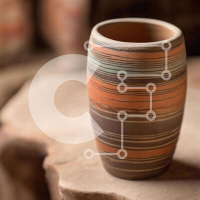 Intra Συλλεκτικό Ξύλινο Παζλ Plywood 4mm - Χειροποίητο Κεραμικό Κύπελλο σε Ξύλινο Τραπέζι Σε Ξύλινο Κουτί - Διαστάσεις: 10x10 cm – 25 κομμάτια - Image 1