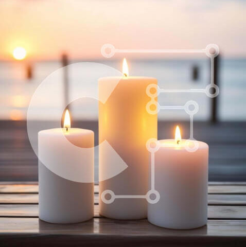 Intra Συλλεκτικό Ξύλινο Παζλ Plywood 4mm - Λευκά κεριά που φωτίζονται από το ηλιοβασίλεμα κοντά στο νερό Σε Ξύλινο Κουτί - Διαστάσεις Puzzle: 10x10 cm – 25 κομμάτια - Image 1