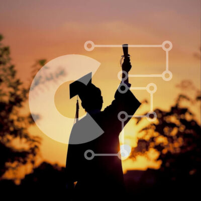 Intra Συλλεκτικό Ξύλινο Παζλ Plywood  4mm - Πτυχιούχος σιλουέτα στο ηλιοβασίλεμα Σε Ξύλινο Κουτί - Διαστάσεις Puzzle: 10x10 cm – 25 κομμάτια - Image 1