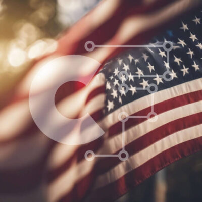 Intra Συλλεκτικό Ξύλινο Παζλ Plywood 4mm - Αμερικανική σημαία που κυματίζει στον άνεμο Σε Ξύλινο Κουτί - Διαστάσεις Puzzle: 10x10 cm – 25 κομμάτια - Image 1