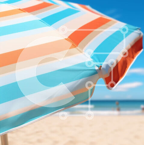 Intra Συλλεκτικό Ξύλινο Παζλ Plywood  4mm - Σκηνή παραλίας με πορτοκαλί και μπλε ριγέ ομπρέλα Σε Ξύλινο Κουτί - Διαστάσεις: 10x10 cm – 25 κομμάτια - Image 1