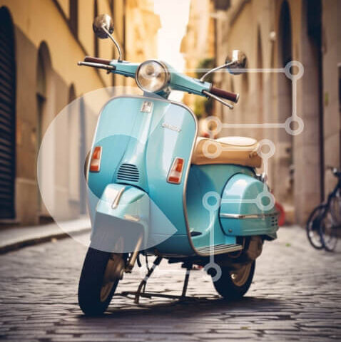 Intra Συλλεκτικό Ξύλινο Παζλ Plywood 4mm - Μπλε σκούτερ παρκαρισμένο στους αστικούς λιθόστρωτους δρόμους Σε Ξύλινο Κουτί - Διαστάσεις Puzzle: 10x10 cm – 25 κομμάτια - Image 1