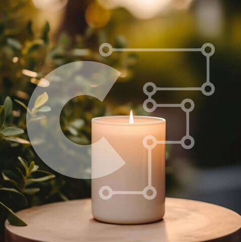 Intra Συλλεκτικό Ξύλινο Παζλ Plywood  4mm - Λευκό κερί σε ξύλινο τραπέζι εξωτερικού χώρου Σε Ξύλινο Κουτί - Διαστάσεις Puzzle: 10x10 cm – 25 κομμάτια - Image 1