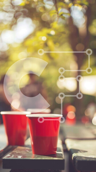 Intra Συλλεκτικό Ξύλινο Παζλ Plywood  4mm - Κόκκινα κύπελλα στο τραπέζι πικνίκ Σε Ξύλινο Κουτί - Διαστάσεις Puzzle: 10x10 cm – 25 κομμάτια