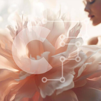 Intra Συλλεκτικό Ξύλινο Παζλ Plywood  4mm - Ξανθιά γυναίκα με ροζ λουλούδι και φυσαλίδες Σε Ξύλινο Κουτί - Διαστάσεις Puzzle: 10x10 cm – 25 κομμάτια - Image 1