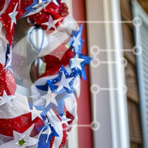 Intra Συλλεκτικό Ξύλινο Παζλ Plywood  4mm - Πατριωτικό στεφάνι στην πόρτα πολυκατοικίας Σε Ξύλινο Κουτί - Διαστάσεις Puzzle: 10x10 cm – 25 κομμάτια