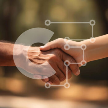 Intra Συλλεκτικό Ξύλινο Παζλ Plywood  4mm - Επιχειρηματική αλληλεπίδραση: Δύο άνθρωποι που δίνουν τα χέρια Σε Ξύλινο Κουτί - Διαστάσεις Puzzle: 10x10 cm – 25 κομμάτια - Image 1