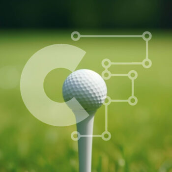 Intra Συλλεκτικό Ξύλινο Παζλ Plywood  4mm - Μπάλα του γκολφ στο μπλουζάκι στο καταπράσινο πεδίο Σε Ξύλινο Κουτί - Διαστάσεις Puzzle: 10x10 cm – 25 κομμάτια - Image 1