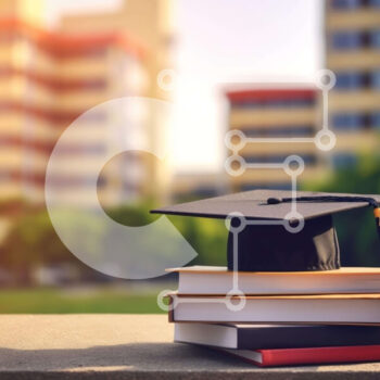 Intra Συλλεκτικό Ξύλινο Παζλ Plywood  4mm - Καπάκι αποφοίτησης στις στοίβες βιβλίων με το City Skyline Σε Ξύλινο Κουτί - Διαστάσεις Puzzle: 10x10 cm – 25 κομμάτια - Image 1