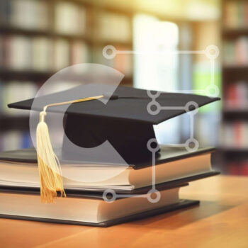 Intra Συλλεκτικό Ξύλινο Παζλ Plywood  4mm - Κούπα αποφοίτησης στα βιβλία Σε Ξύλινο Κουτί - Διαστάσεις Puzzle: 10x10 cm – 25 κομμάτια - Image 1