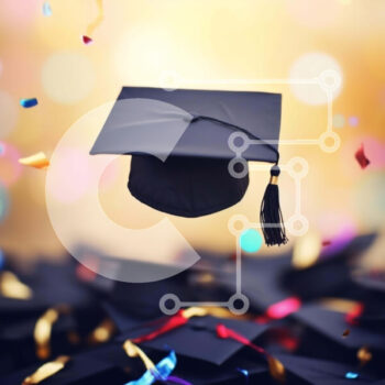 Intra Συλλεκτικό Ξύλινο Παζλ Plywood  4mm - Καπάκι αποφοίτησης που επιπλέει στον αέρα με κομφετί Σε Ξύλινο Κουτί - Διαστάσεις Puzzle: 10x10 cm – 25 κομμάτια - Image 1