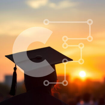 Intra Συλλεκτικό Ξύλινο Παζλ Plywood  4mm - Καπέλο αποφοίτησης με φόντο ηλιοβασίλεμα Σε Ξύλινο Κουτί - Διαστάσεις Puzzle: 10x10 cm – 25 κομμάτια - Image 1