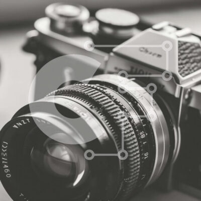 Intra Συλλεκτικό Ξύλινο Παζλ Plywood  4mm - Vintage κάμερα και φακός Σε Ξύλινο Κουτί - Διαστάσεις: 10x10 cm – 25 κομμάτια - Image 1