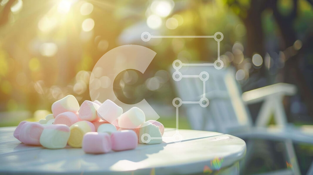 Intra Συλλεκτικό Ξύλινο Παζλ Plywood  4mm - Marshmallows σε ένα λευκό τραπέζι στη φύση Σε Ξύλινο Κουτί - Διαστάσεις: 10x10 cm – 25 κομμάτια