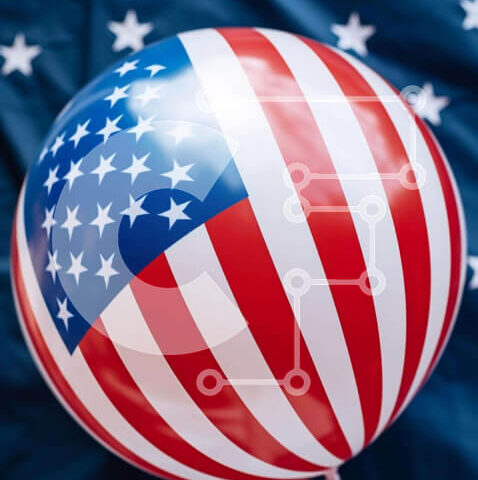 Intra Συλλεκτικό Ξύλινο Παζλ Plywood 4mm - Μπαλόνι αμερικανικής σημαίας για τους εορτασμούς της ημέρας της ανεξαρτησίας Σε Ξύλινο Κουτί - Διαστάσεις: 10x10 cm – 25 κομμάτια - Image 1