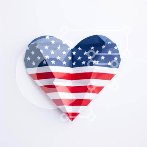 Intra Συλλεκτικό Ξύλινο Παζλ Plywood  4mm - Πατριωτική γιορτή με αμερικανική σημαία καρδιών Origami Σε Ξύλινο Κουτί - Διαστάσεις: 10x10 cm – 25 κομμάτια - Image 1