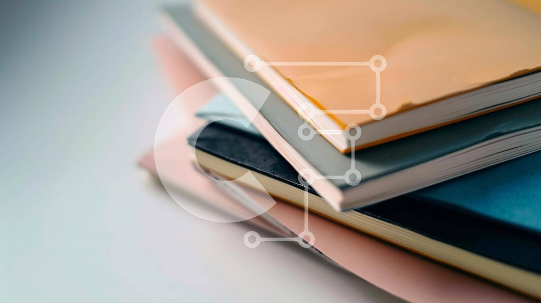 Intra Συλλεκτικό Ξύλινο Παζλ Plywood  4mm - Πολύχρωμη στοίβα βιβλίων Σε Ξύλινο Κουτί - Διαστάσεις Puzzle: 10x10 cm – 25 κομμάτια