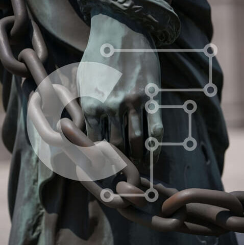 Intra Συλλεκτικό Ξύλινο Παζλ Plywood  4mm - Άγαλμα της Ελευθερίας αλυσοδεμένο Σε Ξύλινο Κουτί - Διαστάσεις Puzzle: 10x10 cm – 25 κομμάτια - Image 1