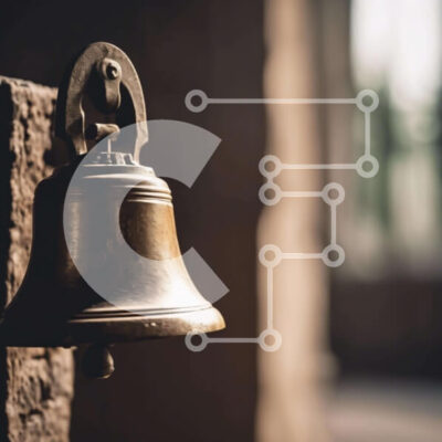 Intra Συλλεκτικό Ξύλινο Παζλ Plywood  4mm - Παλιά καμπάνα που κρέμεται στον πέτρινο τοίχο Σε Ξύλινο Κουτί - Διαστάσεις: 10x10 cm – 25 κομμάτια - Image 1