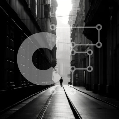 Intra Συλλεκτικό Ξύλινο Παζλ Plywood  4mm - Άτομο που περπατά στο σκοτεινό δρομάκι με τα κτίρια και τη γραμμή τρένου Σε Ξύλινο Κουτί - Διαστάσεις Puzzle: 10x10 cm – 25 κομμάτια - Image 1