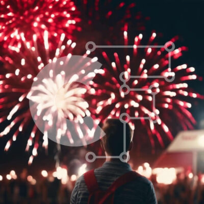 Intra Συλλεκτικό Ξύλινο Παζλ Plywood 4mm - Άτομο που παρακολουθεί επίδειξη κόκκινων και άσπρων πυροτεχνημάτων Σε Ξύλινο Κουτί - Διαστάσεις: 10x10 cm – 25 κομμάτια - Image 1