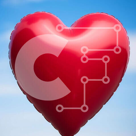 Intra Συλλεκτικό Ξύλινο Παζλ Plywood  4mm - Κόκκινο μπαλόνι σε σχήμα καρδιάς που επιπλέει στον ουρανό Σε Ξύλινο Κουτί - Διαστάσεις Puzzle: 10x10 cm – 25 κομμάτια - Image 1