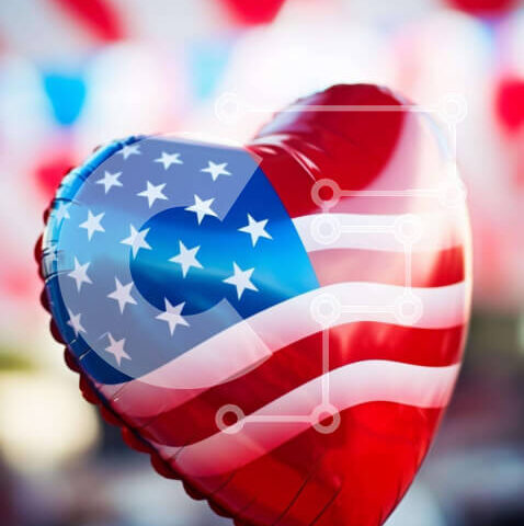 Intra Συλλεκτικό Ξύλινο Παζλ Plywood 4mm - Μπαλόνι αμερικανικής σημαίας σε σχήμα καρδιάς Σε Ξύλινο Κουτί - Διαστάσεις: 10x10 cm – 25 κομμάτια - Image 1