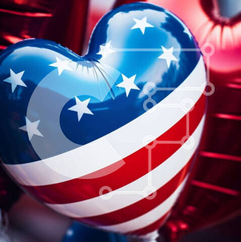 Intra Συλλεκτικό Ξύλινο Παζλ Plywood  4mm - Γιορτή 4ης Ιουλίου με μπαλόνια σε σχήμα καρδιάς Σε Ξύλινο Κουτί - Διαστάσεις Puzzle: 10x10 cm – 25 κομμάτια - Image 1