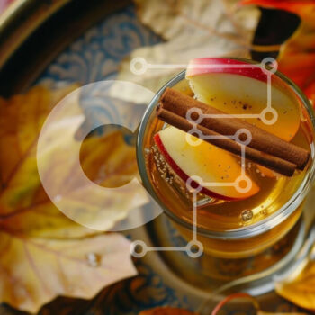 Intra Συλλεκτικό Ξύλινο Παζλ Plywood  4mm - Φθινοπωρινά Vibes με ποτήρι μηλίτη και φθινοπωρινά φύλλα Σε Ξύλινο Κουτί - Διαστάσεις Puzzle: 10x10 cm – 25 κομμάτια - Image 1