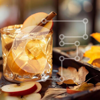 Intra Συλλεκτικό Ξύλινο Παζλ Plywood  4mm - Ποτήρι μηλίτη μηλίτη σε δίσκο με θέμα το φθινόπωρο Σε Ξύλινο Κουτί - Διαστάσεις Puzzle: 10x10 cm – 25 κομμάτια - Image 1