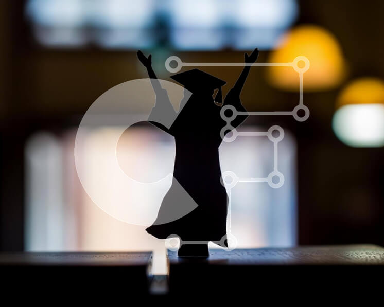 Intra Συλλεκτικό Ξύλινο Παζλ Plywood  4mm - Εορτασμός σιλουέτας φόρεμα αποφοίτησης Σε Ξύλινο Κουτί - Διαστάσεις Puzzle: 10x10 cm – 25 κομμάτια