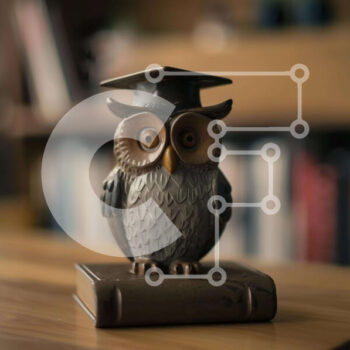 Intra Συλλεκτικό Ξύλινο Παζλ Plywood  4mm - Εκπαιδευτικό ειδώλιο κουκουβάγιας στο βιβλίο Σε Ξύλινο Κουτί - Διαστάσεις Puzzle: 10x10 cm – 25 κομμάτια - Image 1