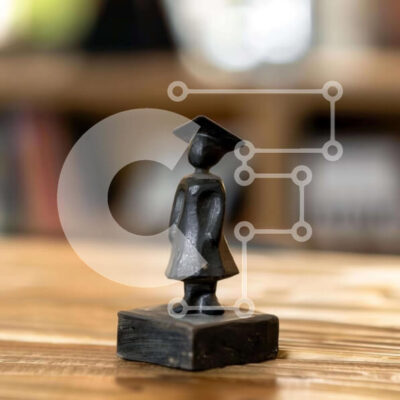 Intra Συλλεκτικό Ξύλινο Παζλ Plywood  4mm - Ειδώλιο αποφοίτησης σε ξύλινο μπλοκ Σε Ξύλινο Κουτί - Διαστάσεις Puzzle: 10x10 cm – 25 κομμάτια - Image 1