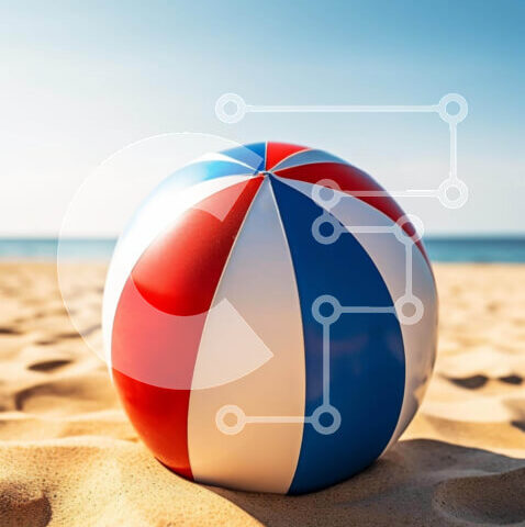 Intra Συλλεκτικό Ξύλινο Παζλ Plywood 4mm - Πολύχρωμη μπάλα παραλίας στην αμμώδη ακτή κοντά στον ωκεανό Σε Ξύλινο Κουτί - Διαστάσεις: 10x10 cm – 25 κομμάτια - Image 1