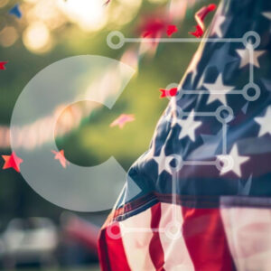 Intra Συλλεκτικό Ξύλινο Παζλ Plywood  4mm - Γιορτή 4ης Ιουλίου με αμερικανική σημαία και κομφετί Σε Ξύλινο Κουτί - Διαστάσεις: 10x10 cm – 25 κομμάτια