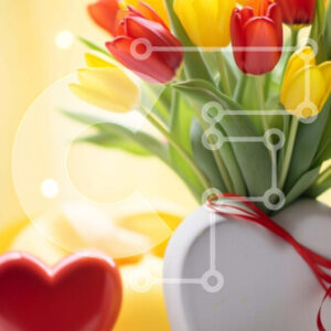 Intra Συλλεκτικό Ξύλινο Παζλ Plywood  4mm - Πολύχρωμες τουλίπες σε λευκό βάζο με καραμέλες σε σχήμα καρδιάς Σε Ξύλινο Κουτί - Διαστάσεις Puzzle: 10x10 cm – 25 κομμάτια